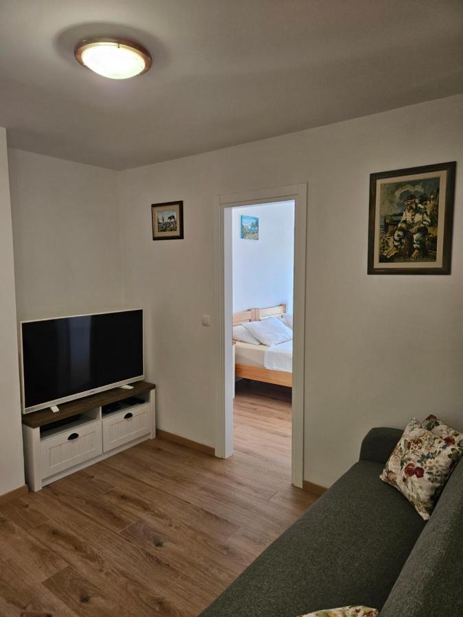 Apartman Eli Supetar Dış mekan fotoğraf