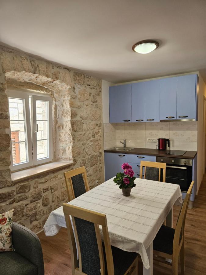 Apartman Eli Supetar Dış mekan fotoğraf