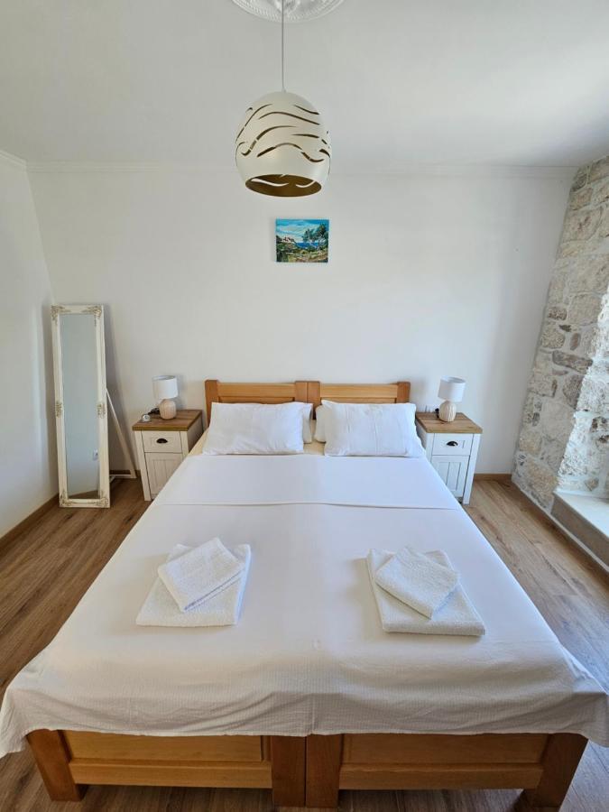 Apartman Eli Supetar Dış mekan fotoğraf